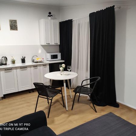 Studio In The Center City Chisinau Bagian luar foto