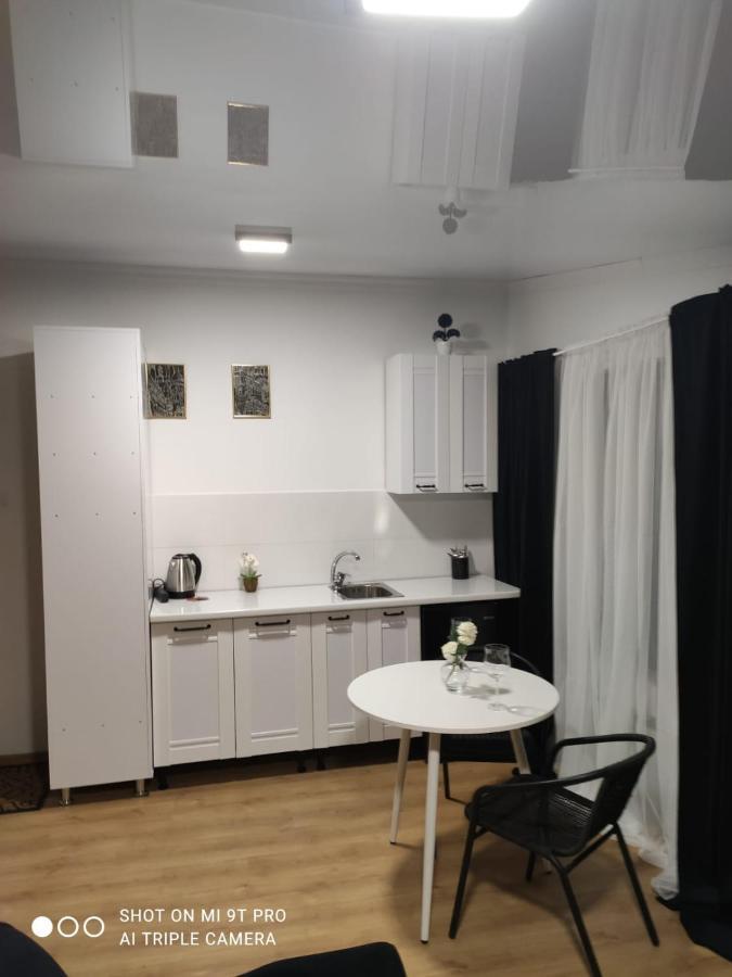 Studio In The Center City Chisinau Bagian luar foto