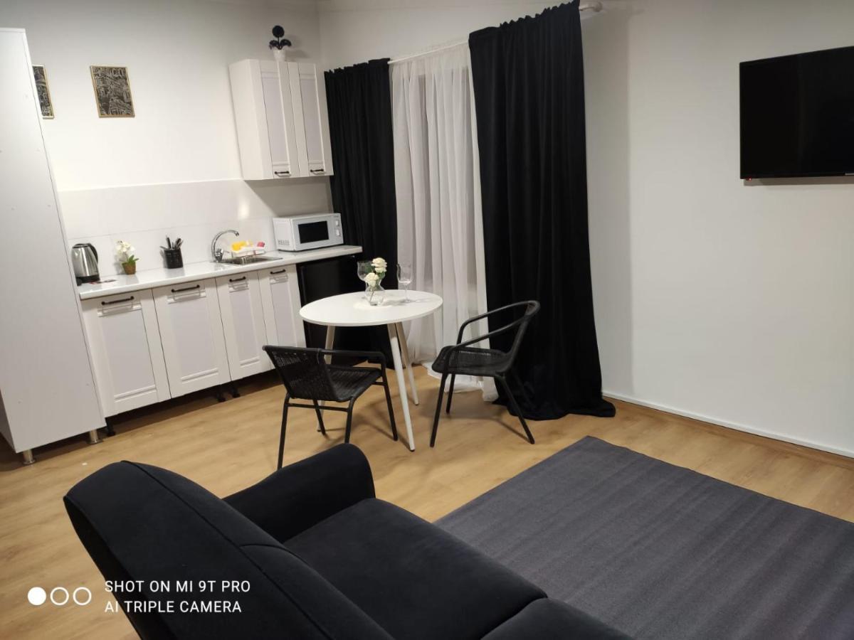 Studio In The Center City Chisinau Bagian luar foto
